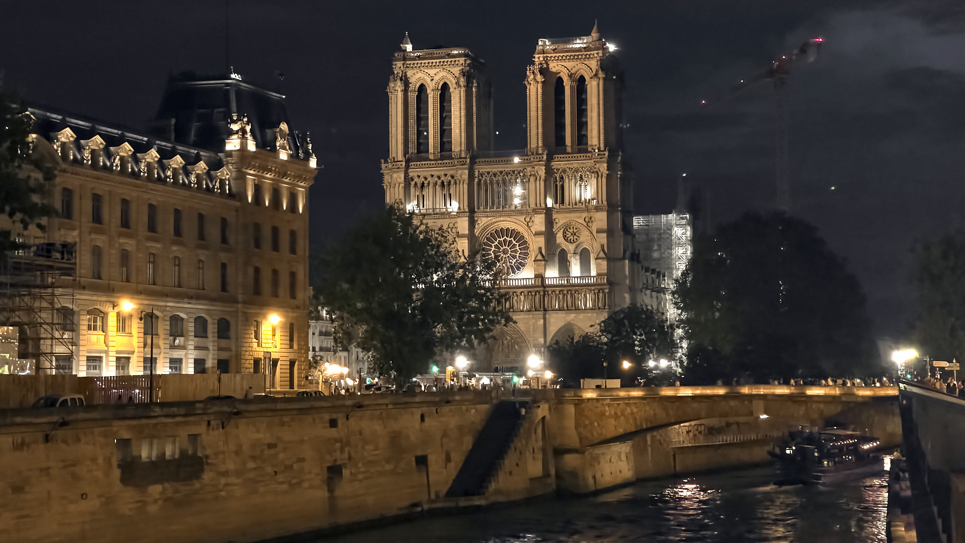 Notre Dame 2.jpg